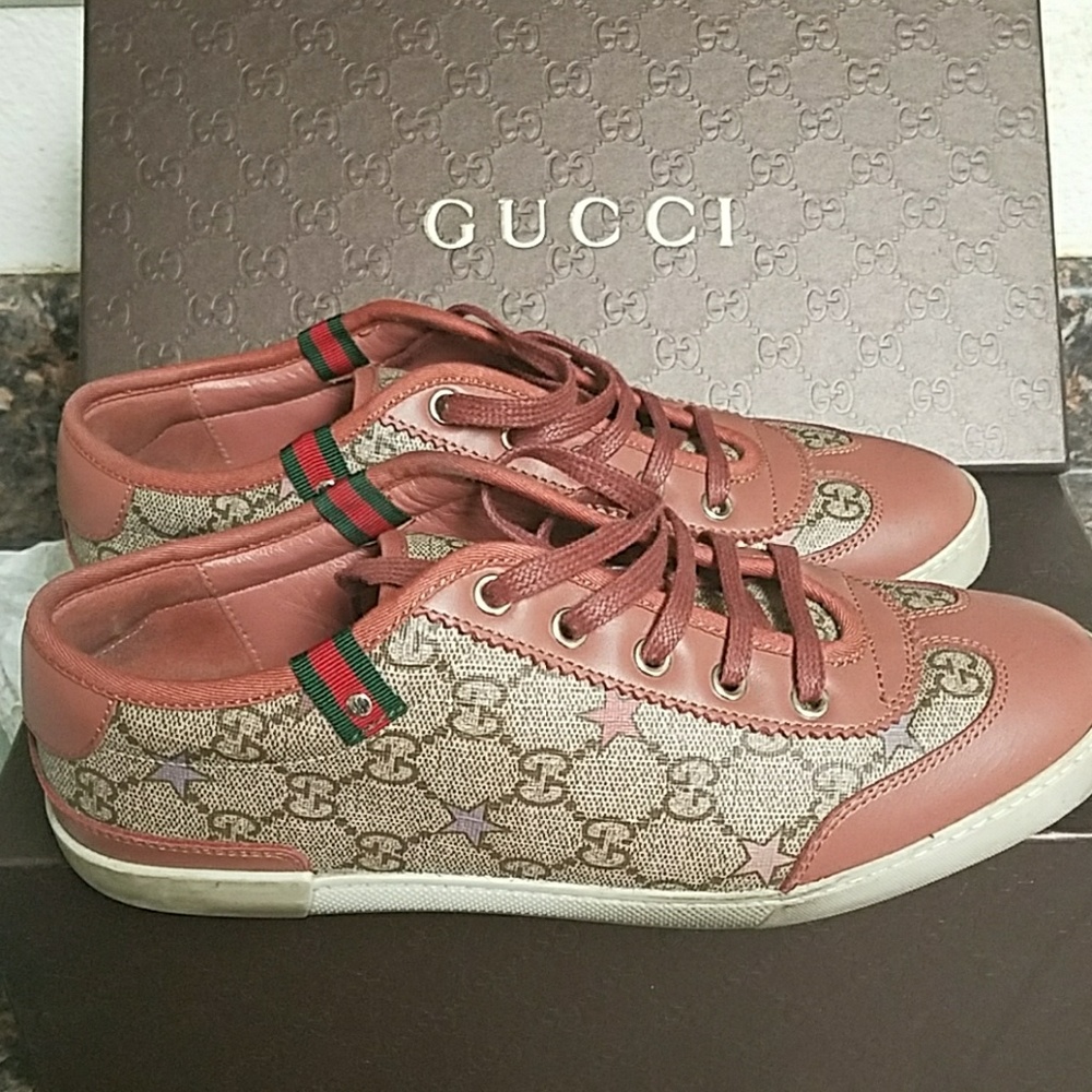 Gucci walking